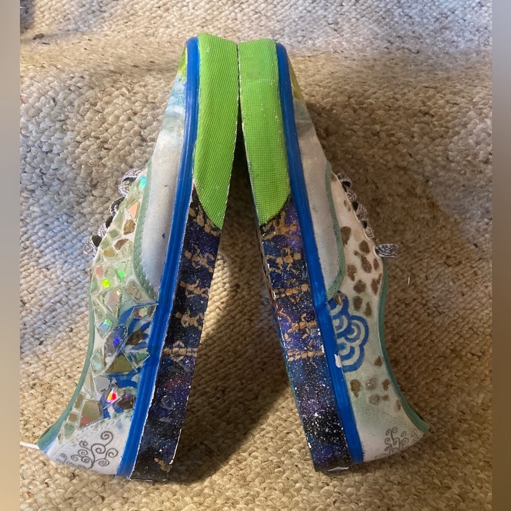 Van’s “Off The Wall” Custom Designed Outdoors Scene Painting Canvas Sneakers - Picture 9 of 13